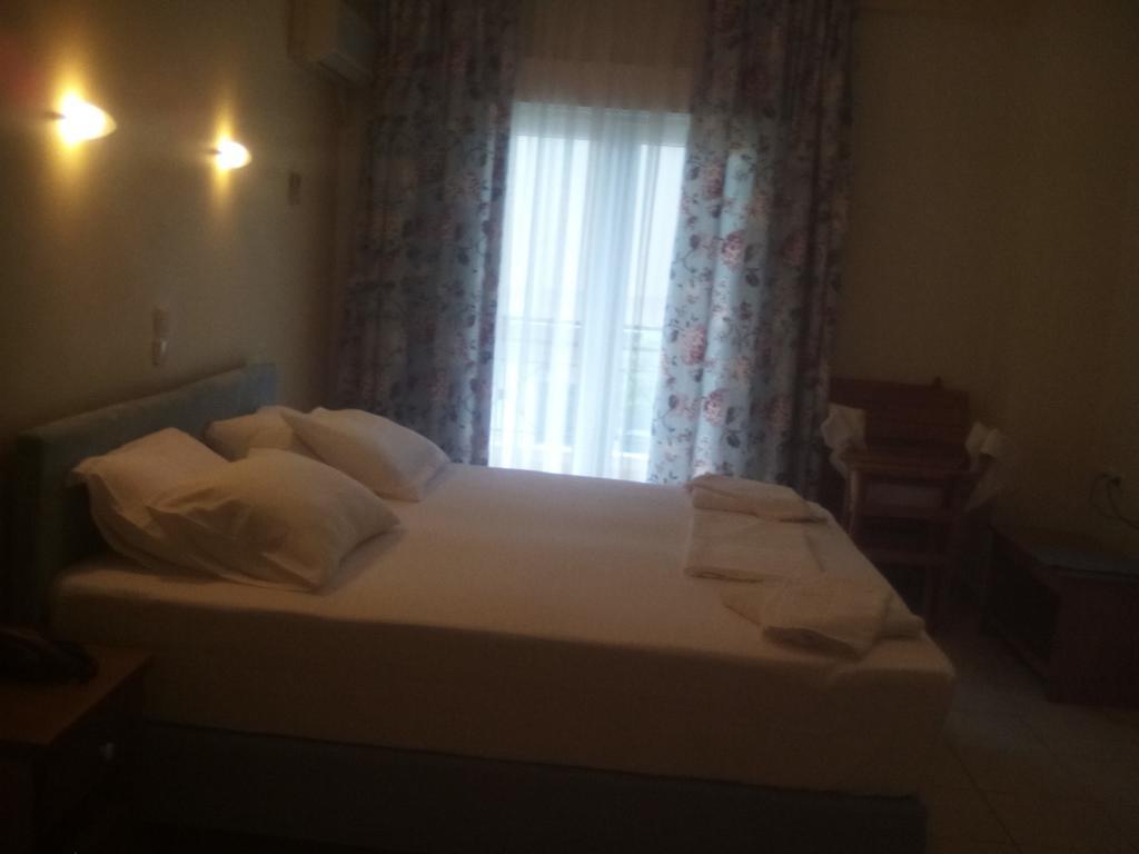 Aparthotel G. Kiapekou à Loutra Edipsou  Extérieur photo