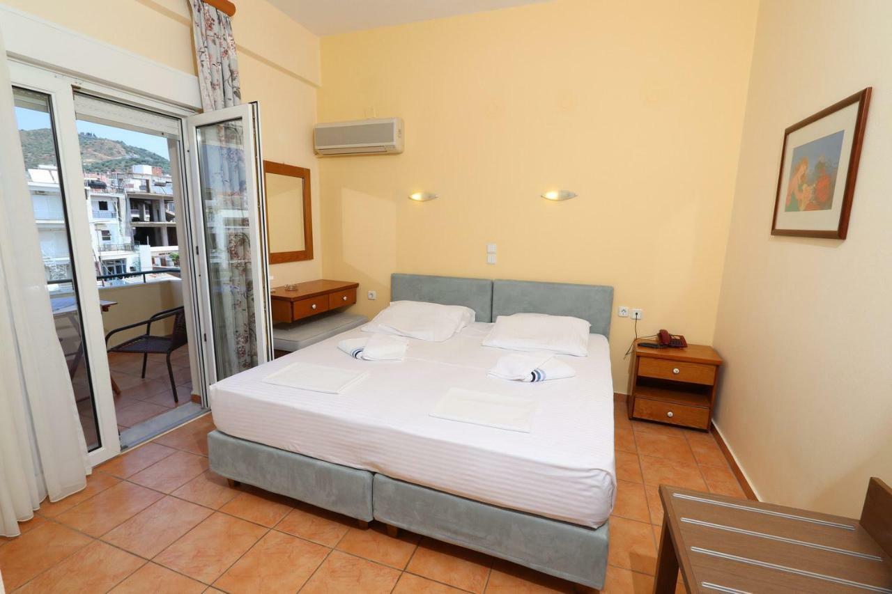 Aparthotel G. Kiapekou à Loutra Edipsou  Extérieur photo