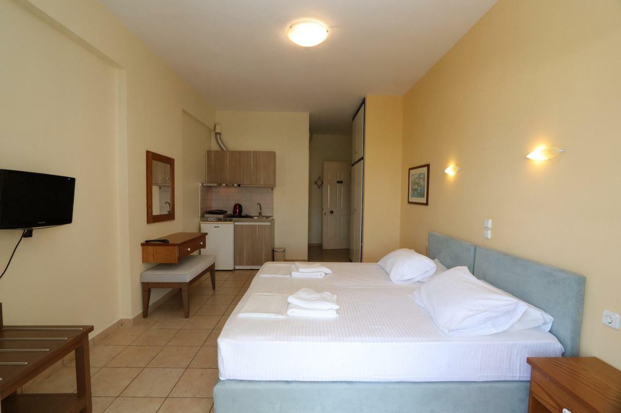 Aparthotel G. Kiapekou à Loutra Edipsou  Extérieur photo